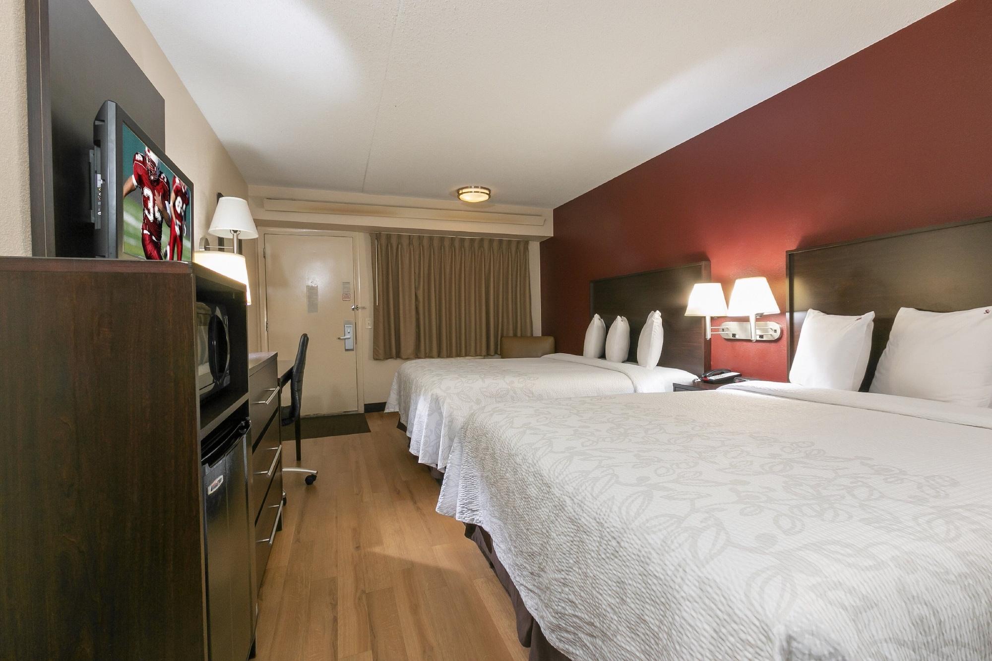 Red Roof Plus+ Chicago - 3* Willowbrook