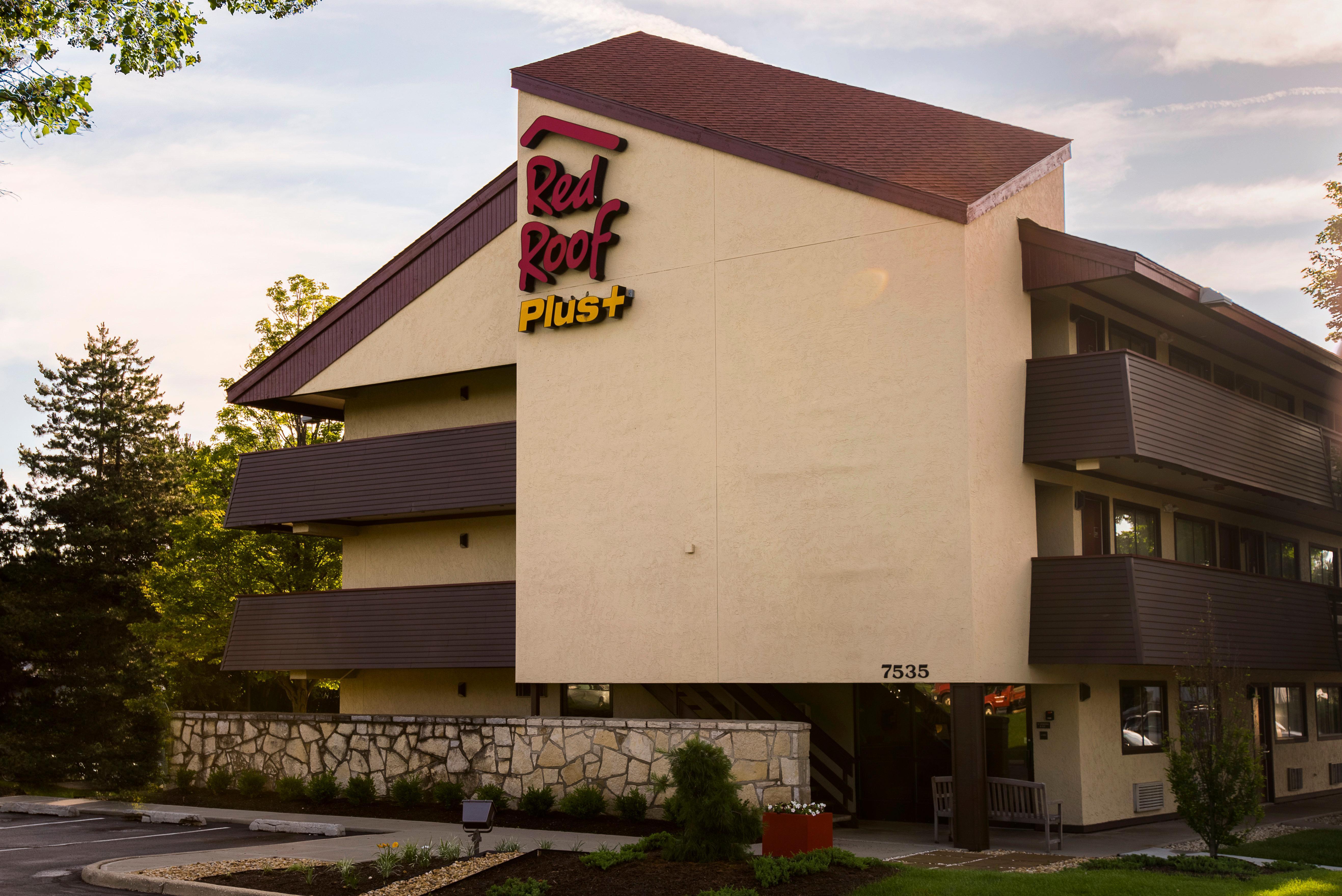 Red Roof Plus+ Chicago - Willowbrook